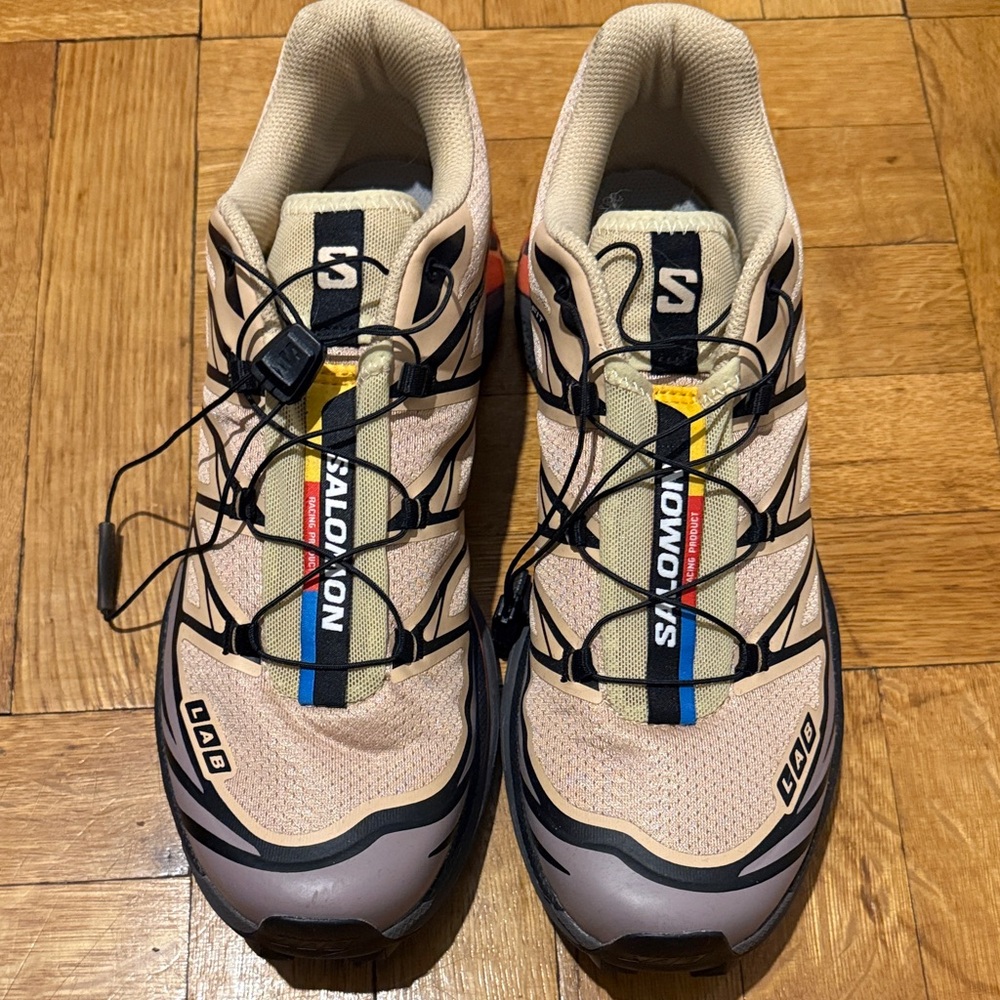 Salomon Men's Beige and Black Athletic Shoes